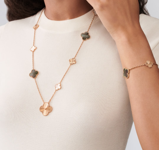 [Marins]DETACHABLE CLOVER 15(11+4) FLOWER SILVER NECKLACE SET