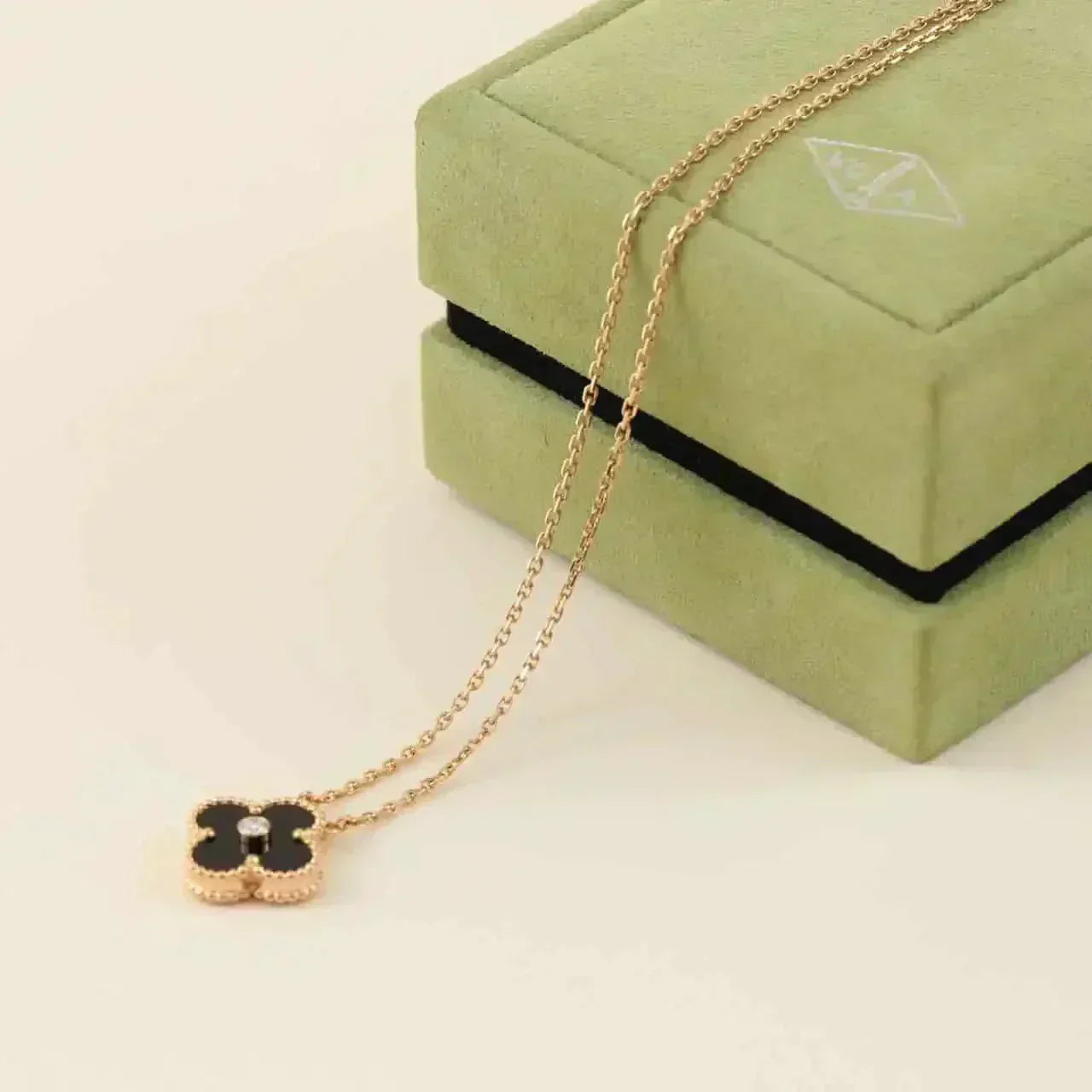 [Marins]CLOVER 15MM DIAMOND ONYX NECKLACE