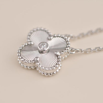 [Marins]CLOVER  15MM DIAMOND LASER NECKLACE SILVER