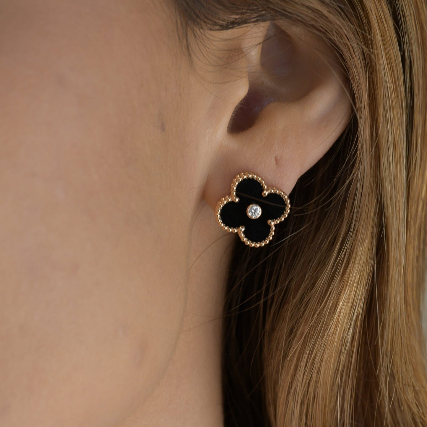 [Marins]CLOVER MEDIUM 1 MOTIFS ONYX DIAMOND EARRINGS