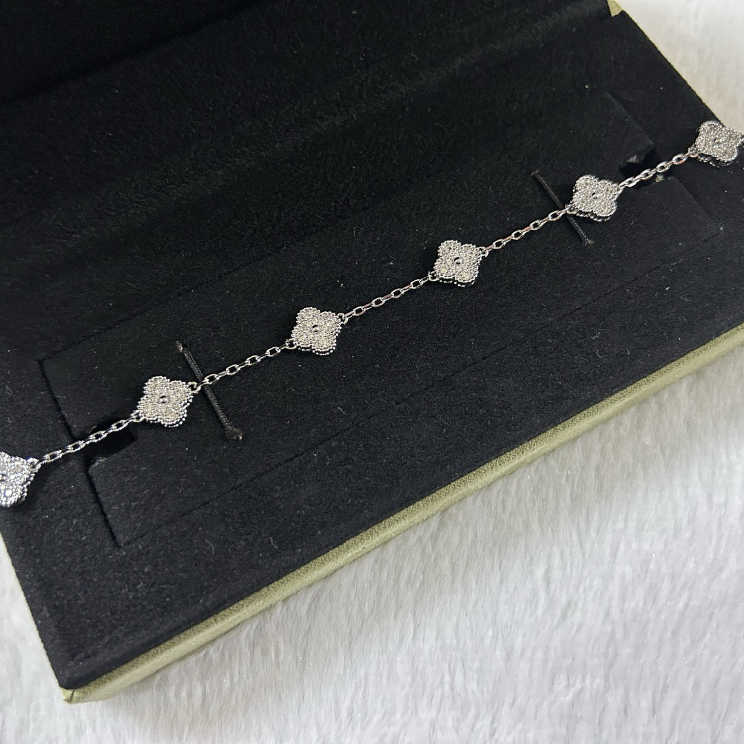[Marins]CLOVER 6 MOTIF DIAMOND BRACELET
