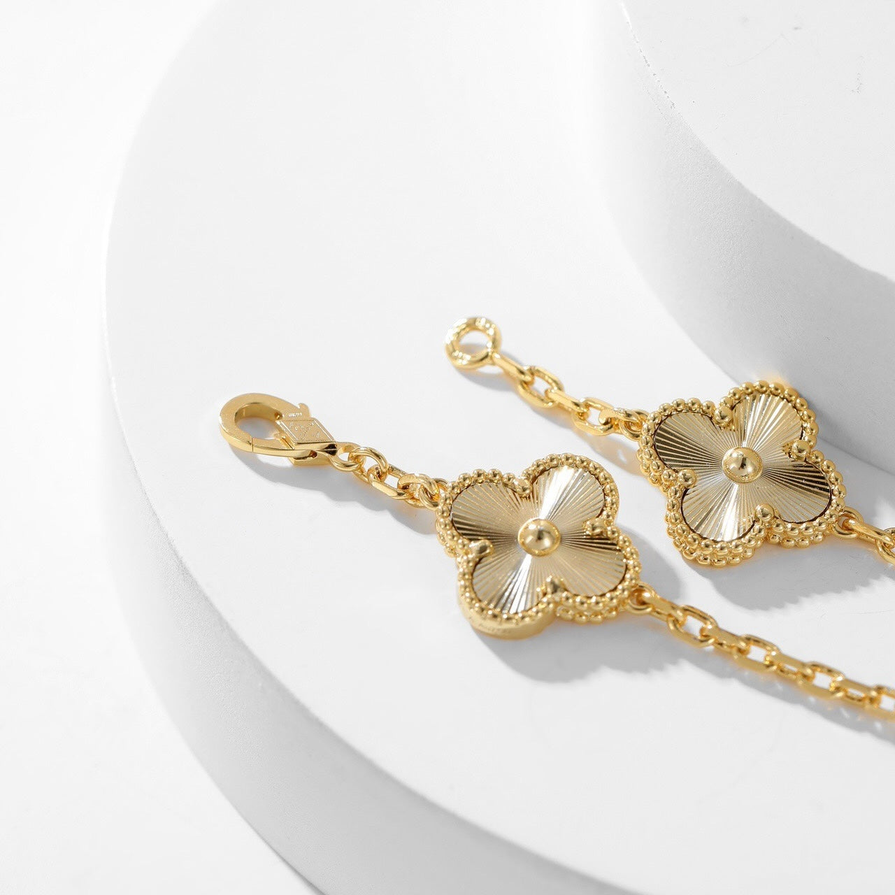[Marins]CLOVER 10 MOTIFS LASER NECKLACE