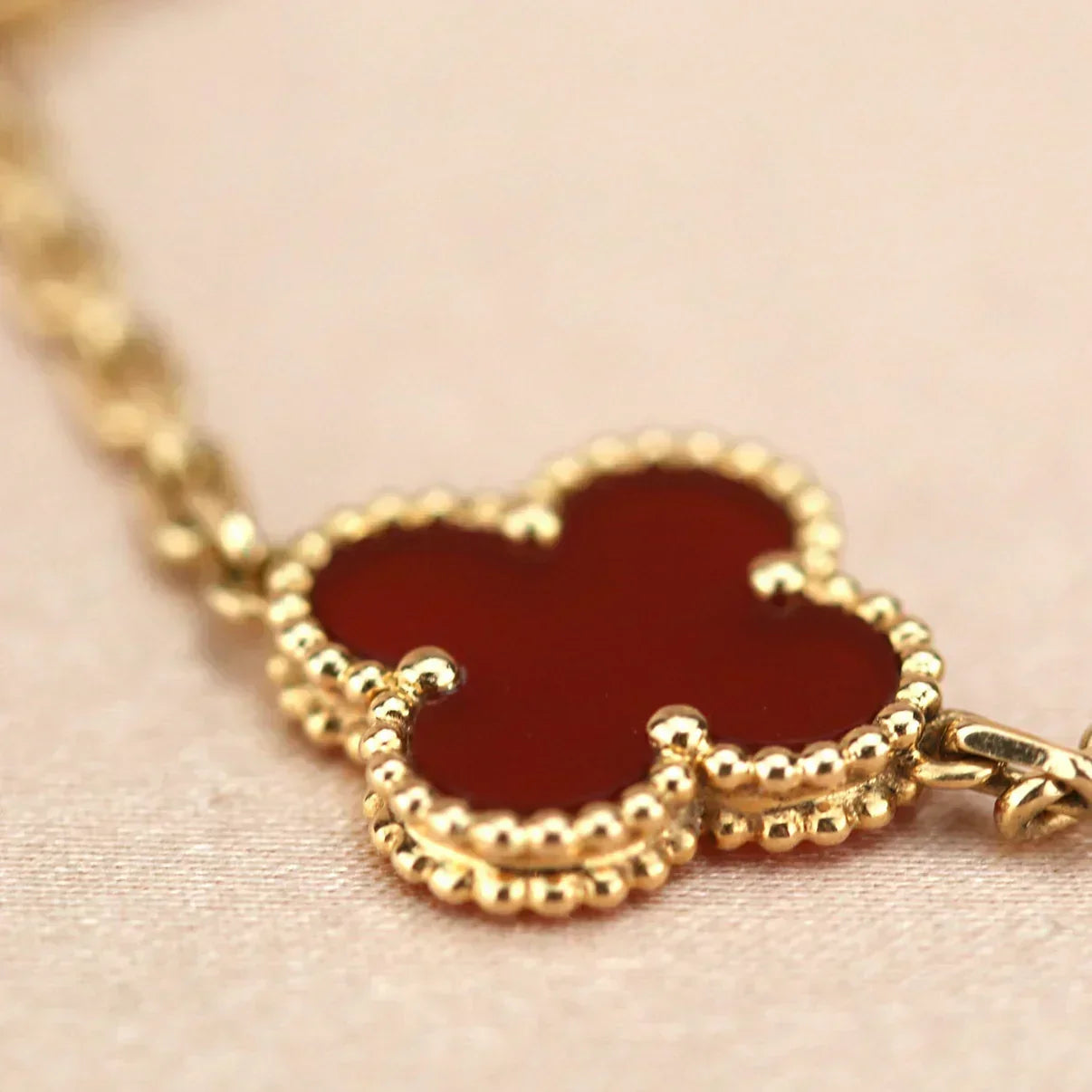 [Marins] CLOVER 5 MOTIF RED CORNELIAN BRACELET COLLECTION