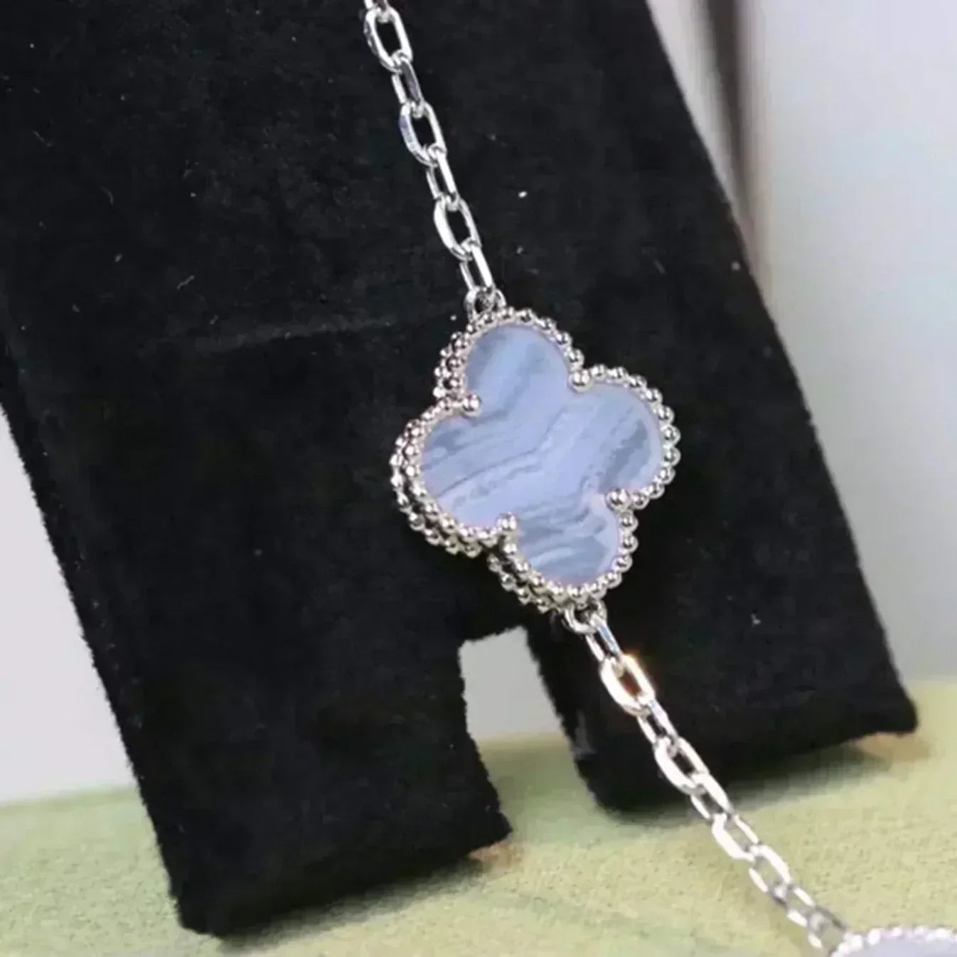 [Marins] CLOVER 5 MOTIF PURPLE CHALCEDONY BRACELET COLLECTION