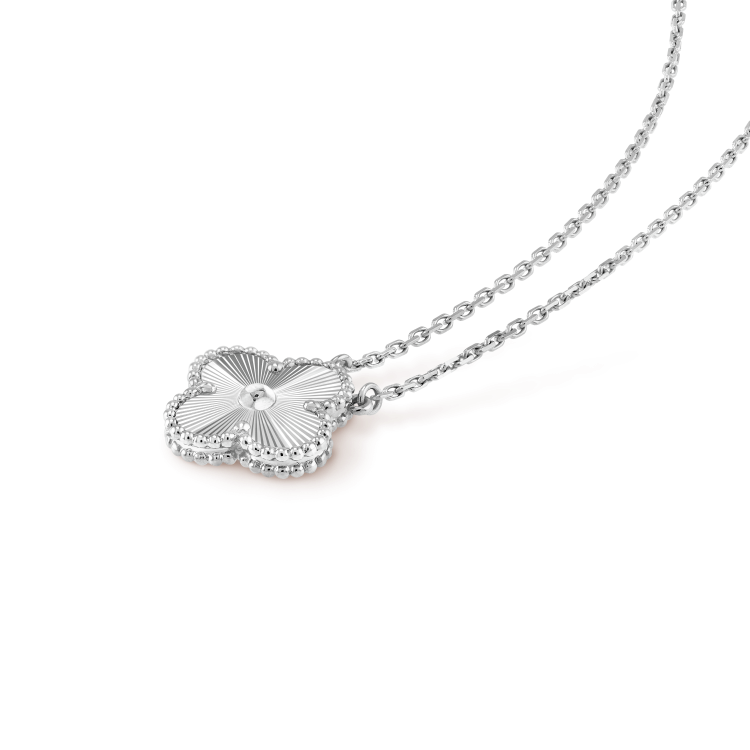 [Marins]CLOVER 15MM LASER NECKLACE SILVER