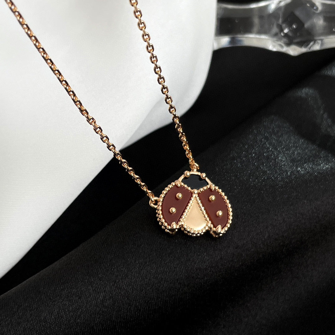 [Marins]LUCKY  CARNELIANS LADYBUG NECKLACE
