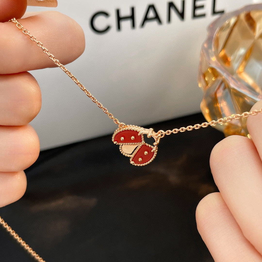 [Marins]LUCKY  CARNELIANS LADYBUG NECKLACE