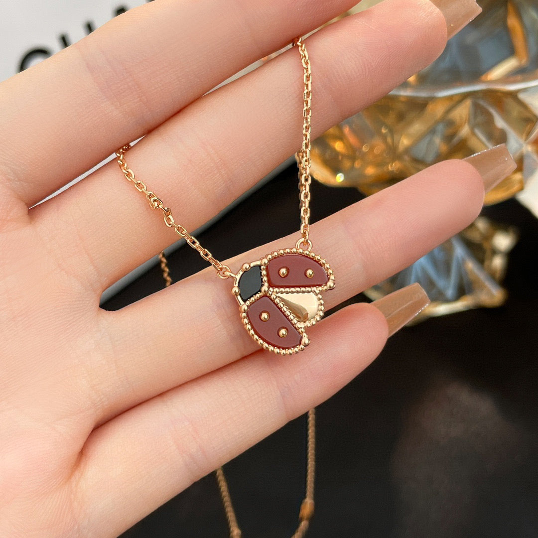 [Marins]LUCKY  CARNELIANS LADYBUG NECKLACE