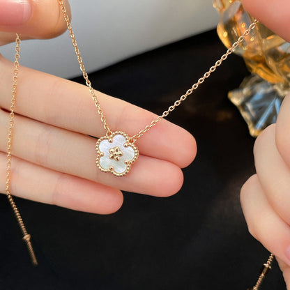 [Marins]LUCKY  WHITE MOP  PLUM BLOSSOM NECKLACE