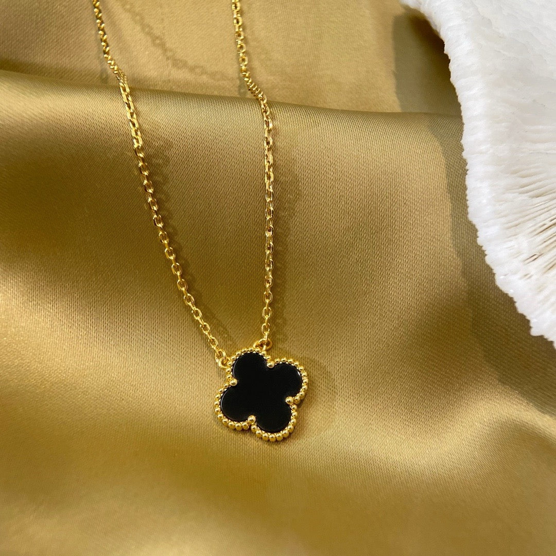 [Marins]CLOVER 15MM BLACK ONYX SINGLE FLOWER NECKLACE