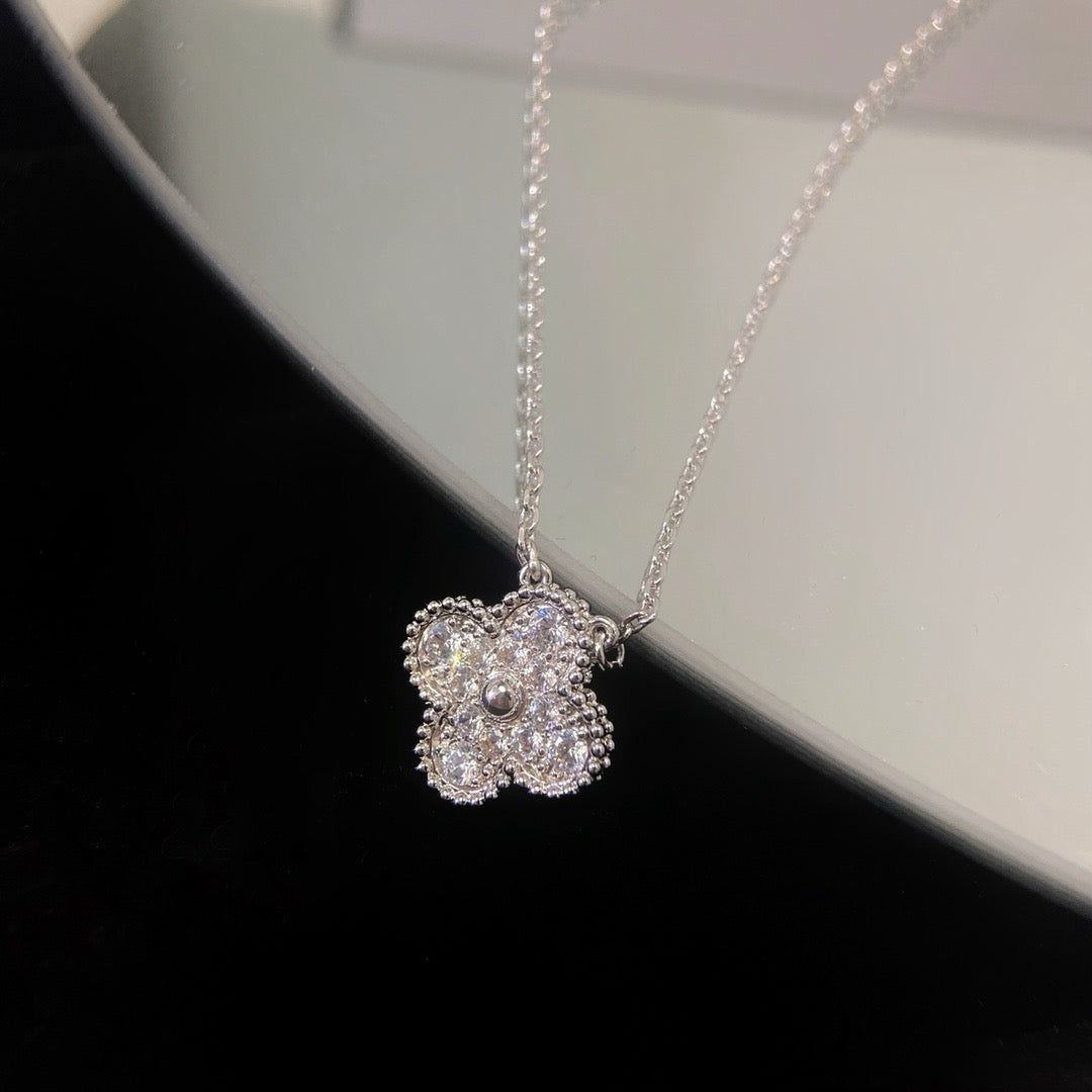 [Marins]CLOVER 15MM DIAMOND SINGLE FLOWER NECKLACE