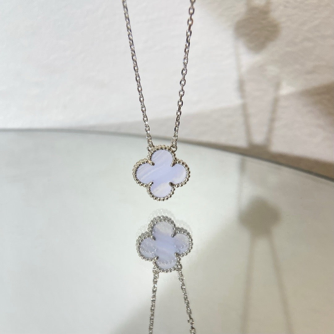 [Marins]CLOVER 15MM BLUE CHALCEDONY NECKLACE SILVER