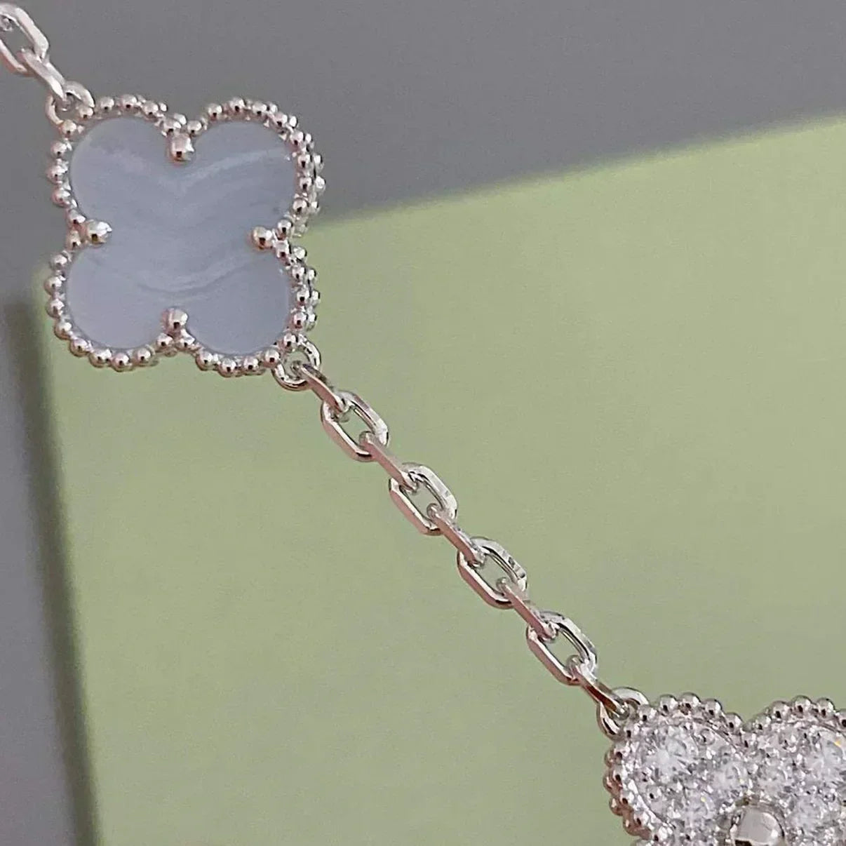 [Marins] CLOVER 5 MOTIF PURPLE CHALCEDONY BRACELET COLLECTION
