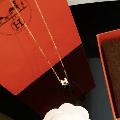 [Marins]H WHITE SQUARE GOLD NECKLACE