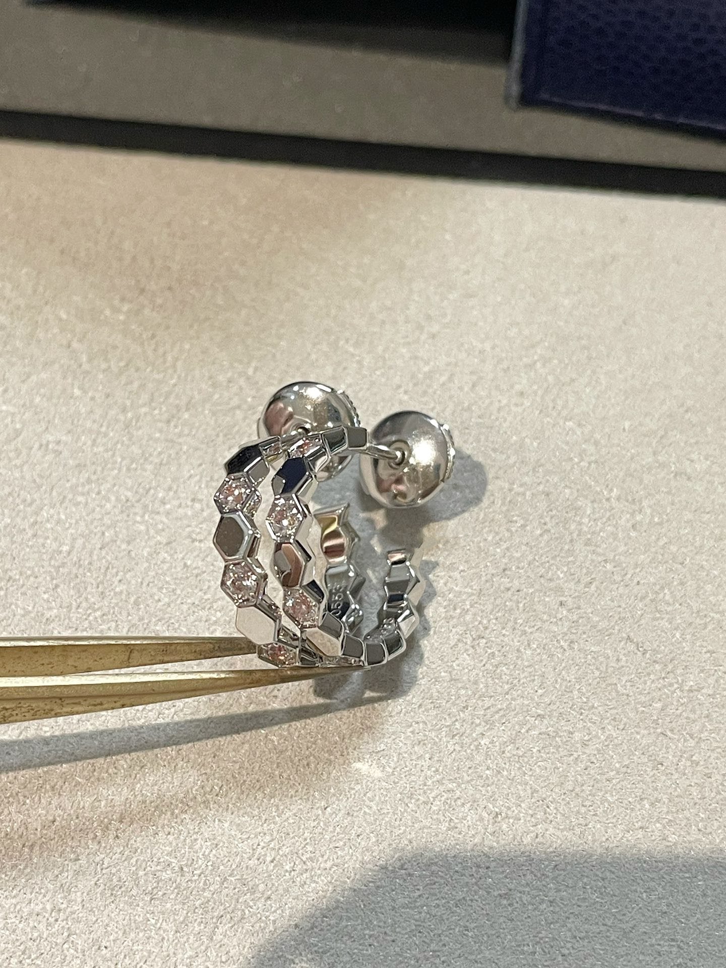 [Marins]Hollow Design Four-Leaf Clover Flower Shape Ring