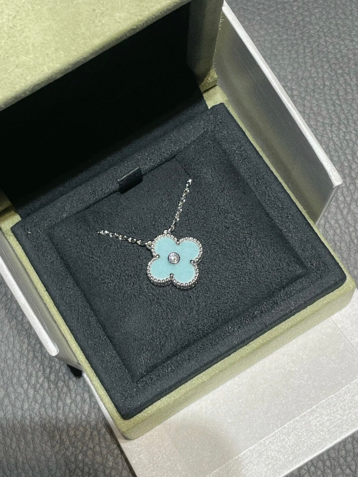 [Marins]CLOVER 1 DIAMOND LIGHT BLUE SILVER NECKLACE
