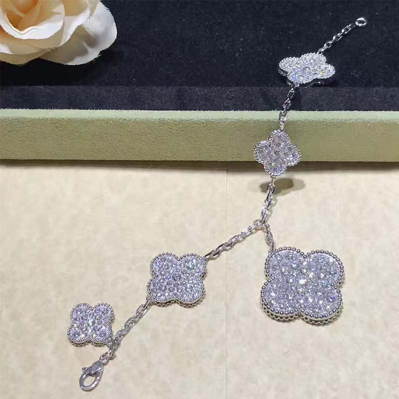 [Marins]CLOVER 6 MOTIFS SILVER DIAMOND BRACELET