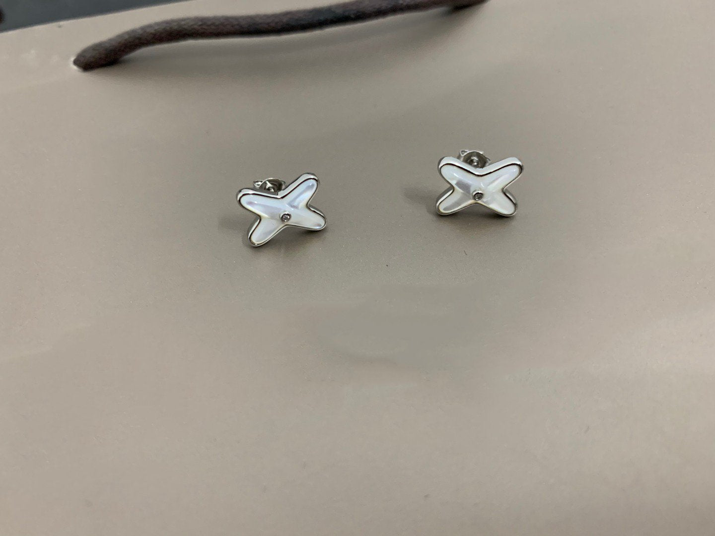 [Marins]JEUX DE WHITE MOP SILVER DIAMOND EARRINGS