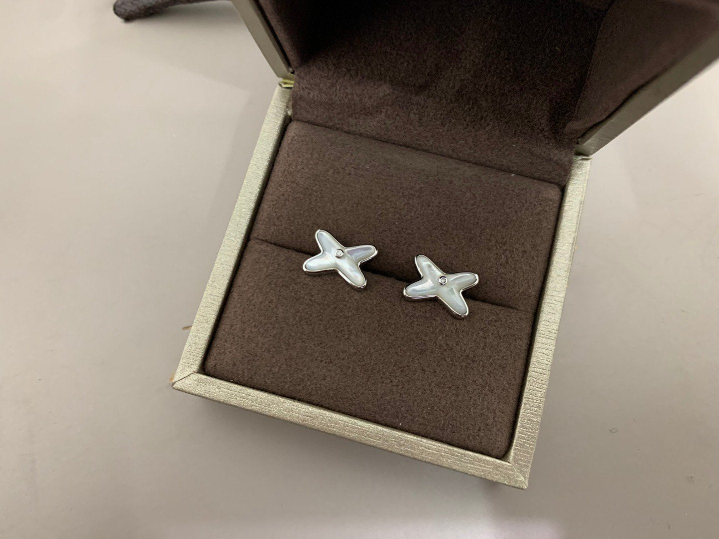 [Marins]JEUX DE WHITE MOP SILVER DIAMOND EARRINGS