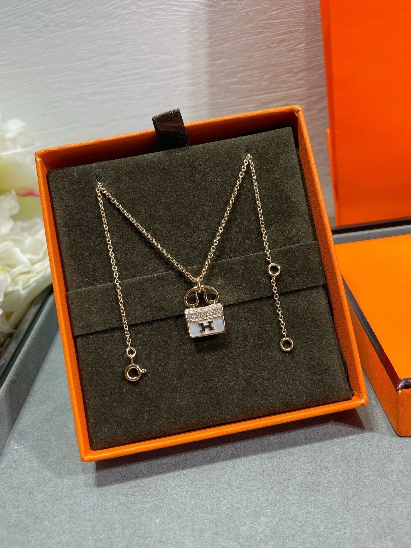 [Marins]H CIRCE MOISSANITE PENDANT NECKLACE GOLD