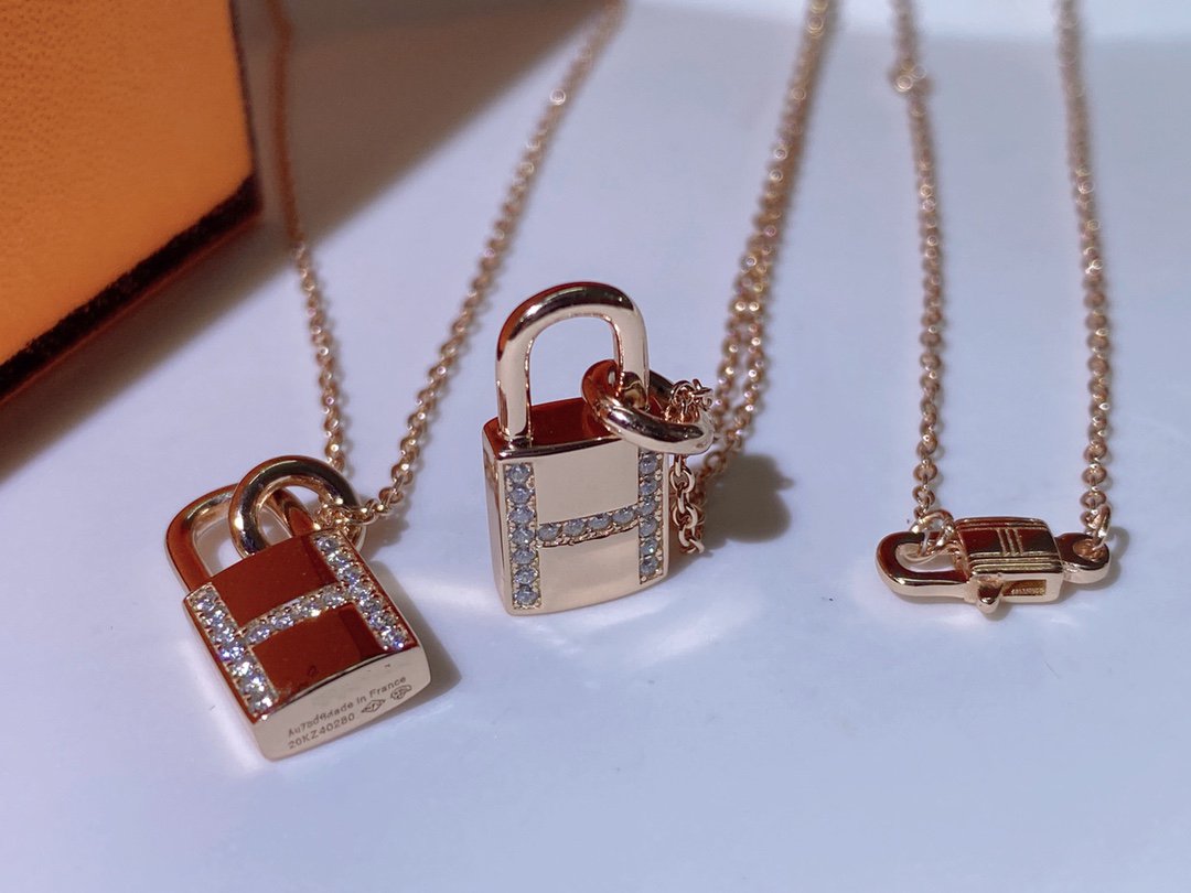 [Marins]HM ADVANCED NICHE LOCK HEAD NECKLACE DIAMONDS
