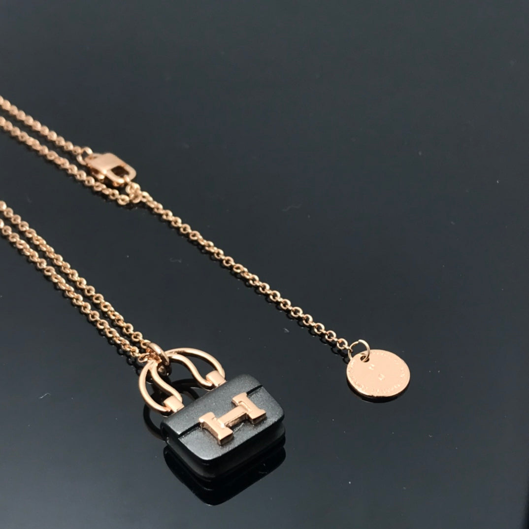 [Marins]WOMEN'S HM AMULETTES CONSTANCE PENDANT NECKLACE