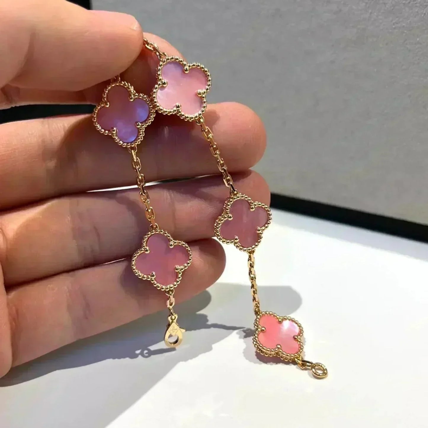 [Marins] CLOVER 5 MOTIFS  PINK MOP BRACELET COLLECTION