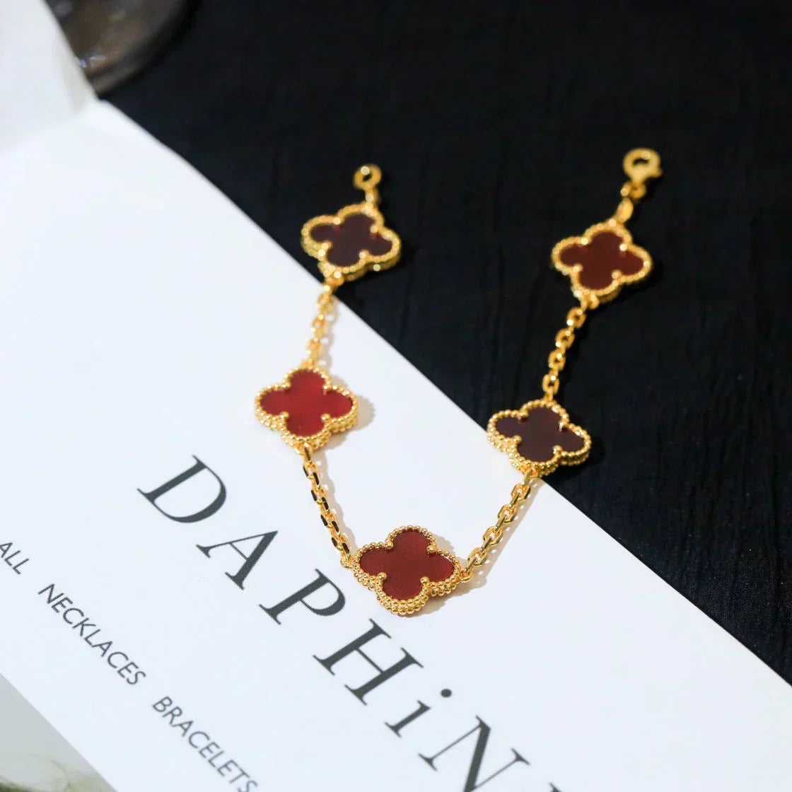 [Marins] CLOVER 5 MOTIF RED CORNELIAN BRACELET COLLECTION