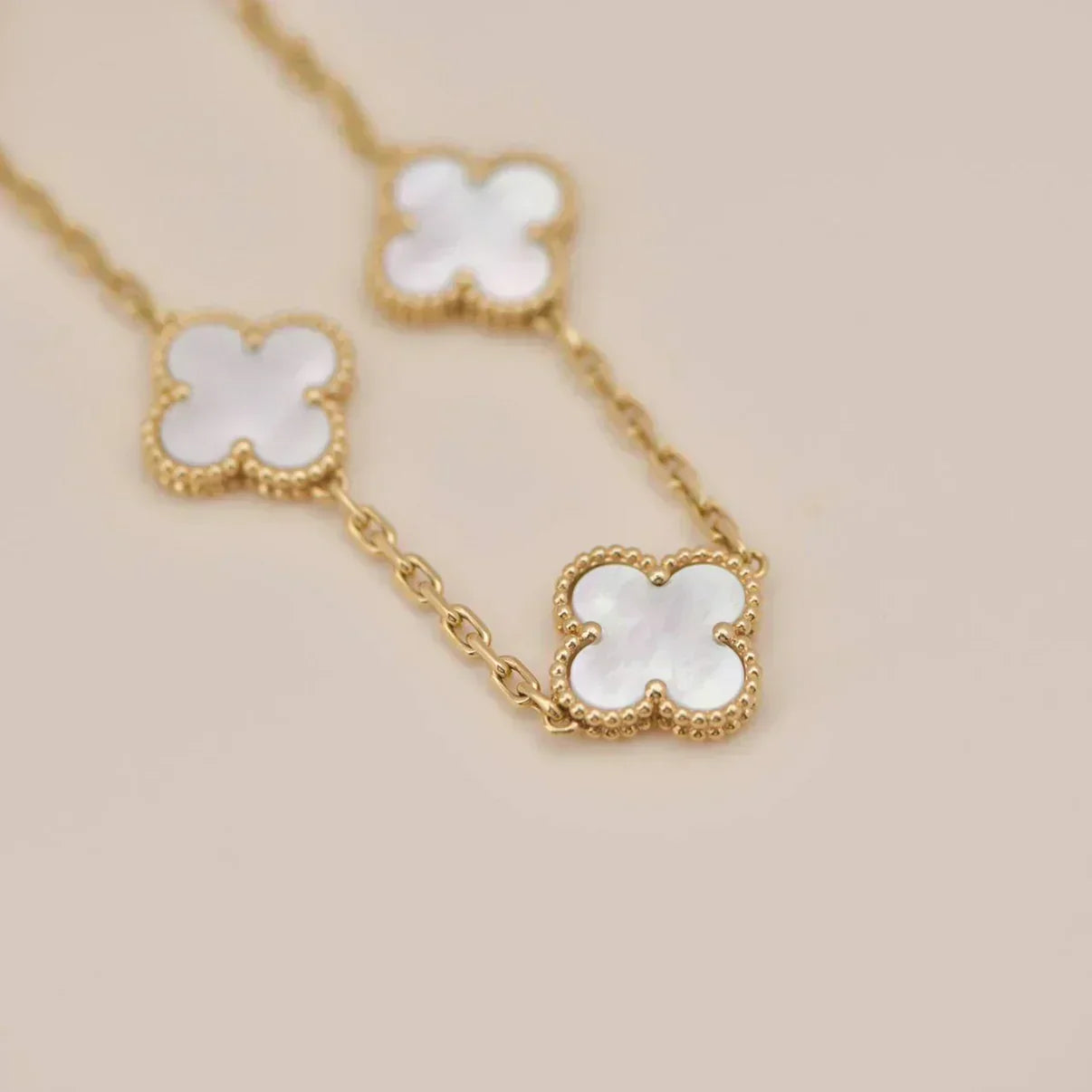 [Marins]CLOVER WHITE PEARL MOP 5 MOTIF BRACELET COLLECTION