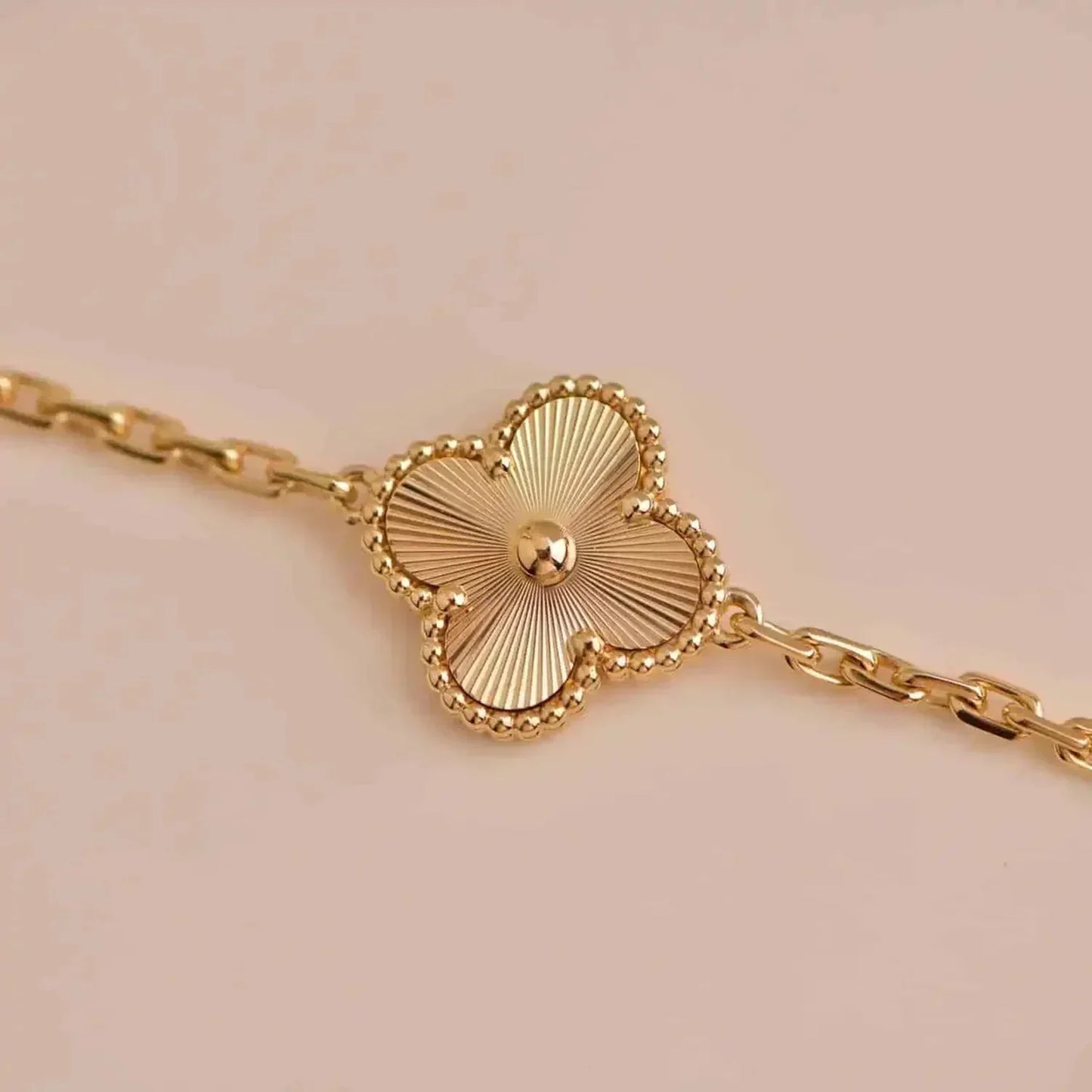 [Marins] CLOVER 5 MOTIF LASER BRACELET COLLECTION