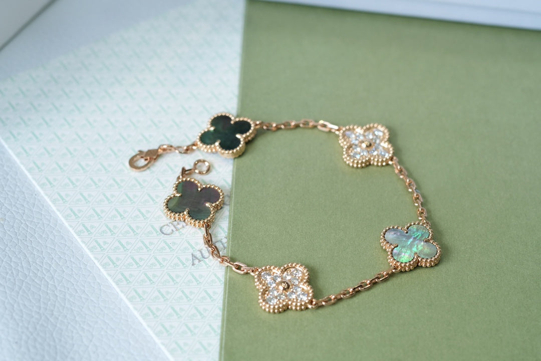 [Marins] CLOVER 5 MOTIF GRAY MOP BRACELET COLLECTION