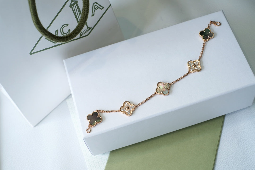 [Marins] CLOVER 5 MOTIF GRAY MOP BRACELET COLLECTION