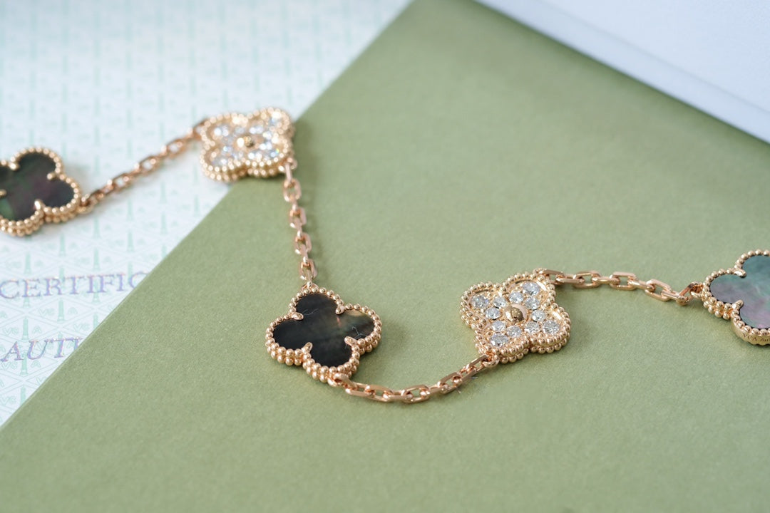 [Marins] CLOVER 5 MOTIF GRAY MOP BRACELET COLLECTION