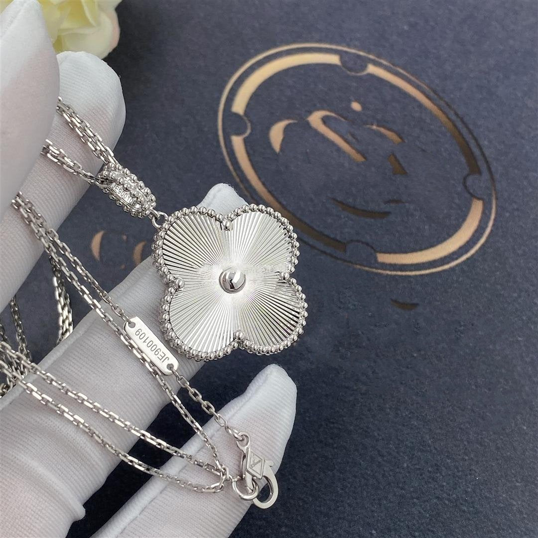 [Marins]CLOVER 25MM SILVER BIG CLOVER NECKLACE