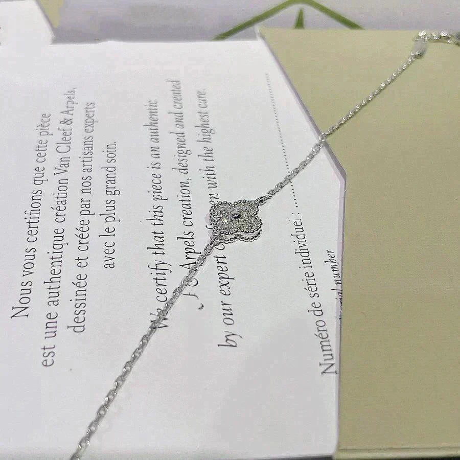 [Marins]CLOVER  SINGLE FLOWER BRACELET SILVER