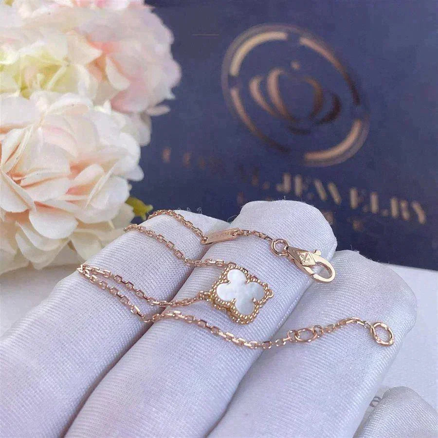 [Marins]CLOVER WHITE MOP SINGLE FLOWER BRACELET