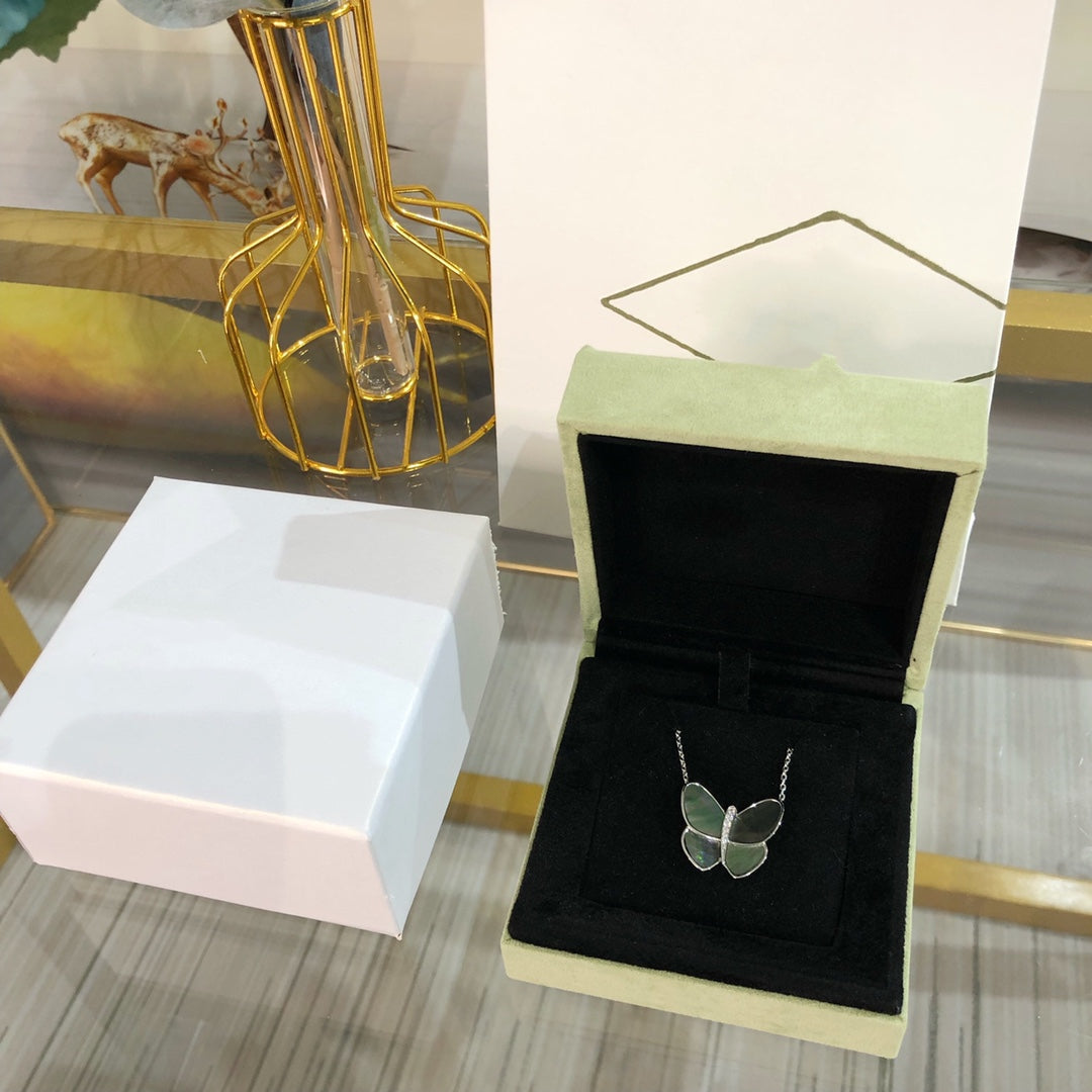 [Marins]LARGE BUTTERFLY SILVER PENDANT DIAMOND NECKLACE