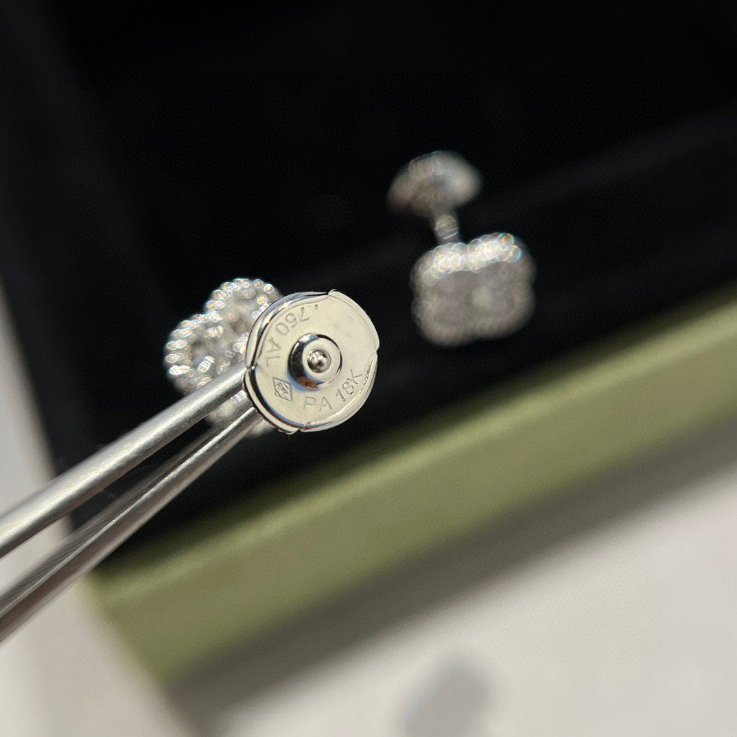 [Marins]CLOVER MINI DIAMOND STUD EARRINGS